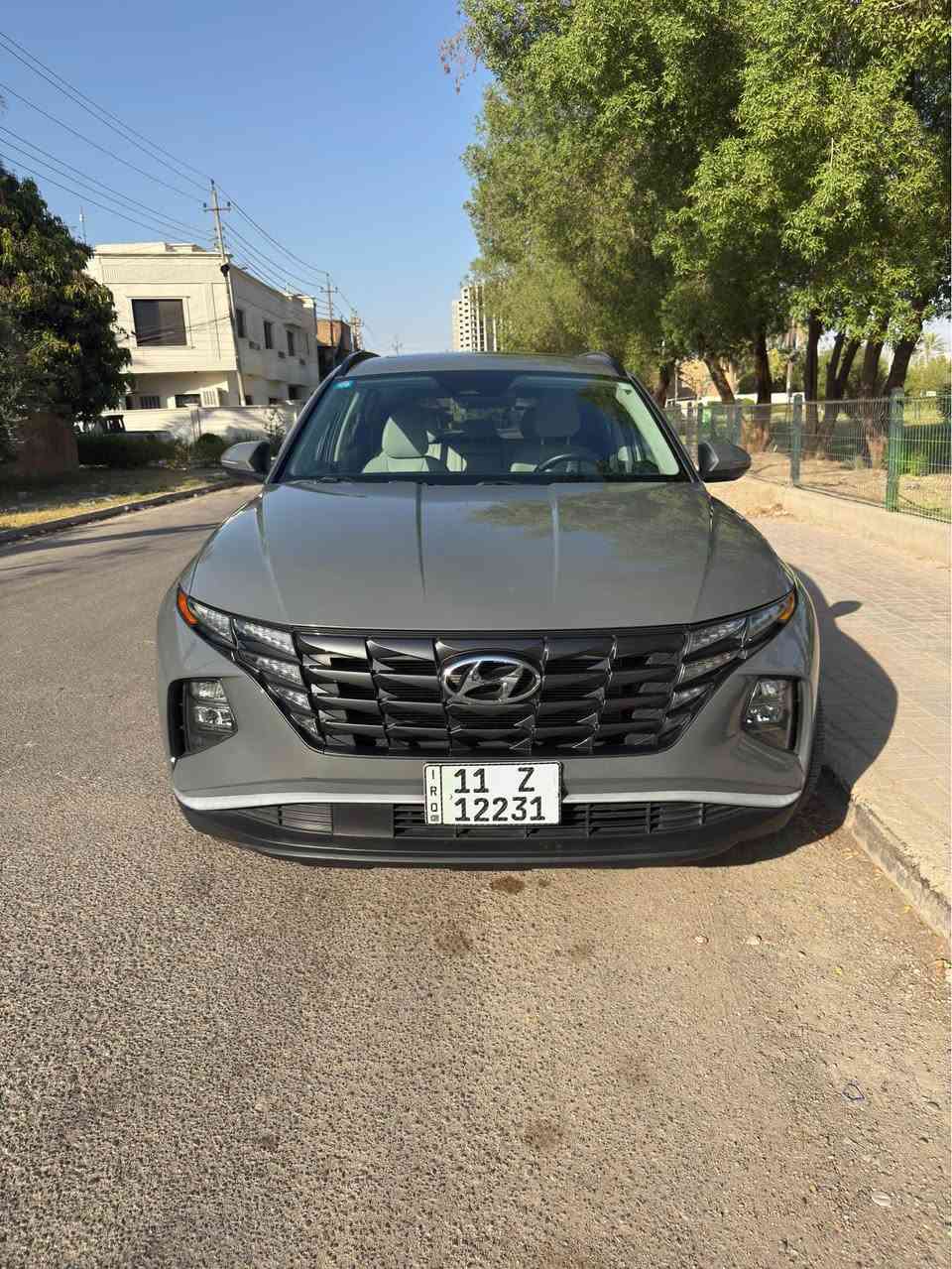 توسان ٢٠٢٤ سمنتي فوول بدون ايرباك
- بصمة
-فتحة
-كشنات جلد ابيض+ كهرباء
-كاميرة خلفية
-مانع تصادم 
-حساس جانبي + امامي وخلفي
وبقية المواصفات 
حادثهة جنطة فقط بدون دواخل 
ماشية ٢٥ الف ميل 
السعر ٢٠٢ ورقة وبيهة مجال
بغداد-حي الجهاد 
*********** بغداد, العراق
