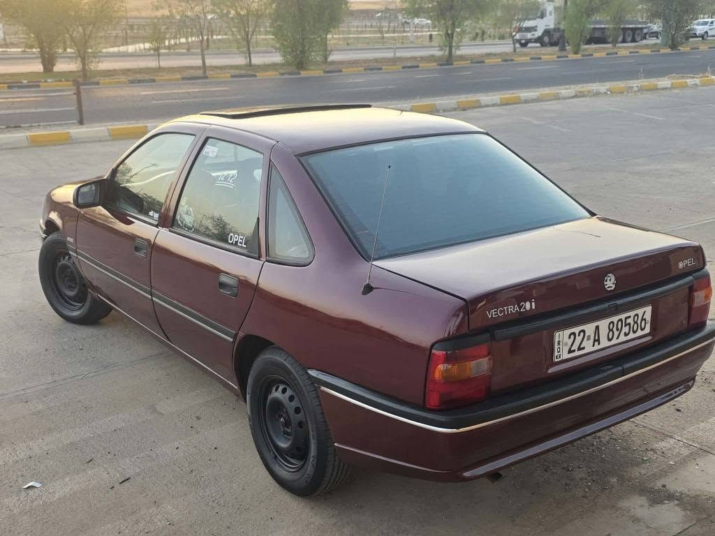 سلام مون عليك  ائوبل موديل 1992 محرك20 گير عادي سنويه 2030 جديد سياره مسبوغ عام جماليه بدون حادث تاخم سدر جديد قفل مركزي سلايت كاربايات كله شغال شرط سعرة 43 بيهه مجال بصيط عنوان كركوك *********** كركوك, العراق
