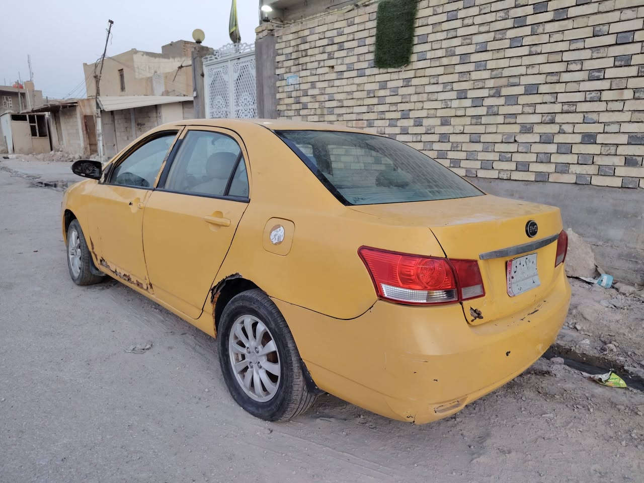 سياره بوايدي 2013 سياره كلشي مابيه مثل ما موضحه بل الصوره شغاله كهربائيات كله شغاله بس يرادله كير
ب16 اريده ***********
