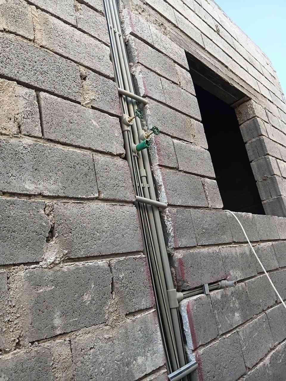 تم بفضل الله تأسيس ماء ومجاري في منطقة حي غزه
***********
