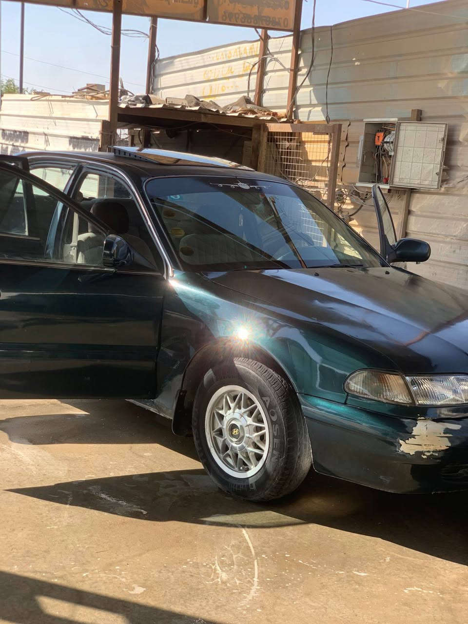 سياره سوناتا 2  1994 ضربه بل جاملق خلفي بارد صبغ جماليه عام السعر 37 وبيها مجال سياره شرط تحويل. مكان الفلوجة ***********
