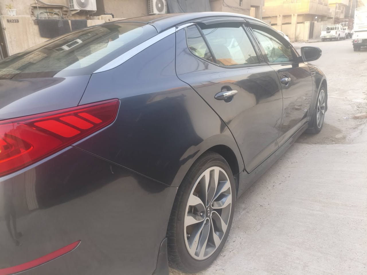 سلام عليكم كيا اوبتيما وارد خليجي موديل 2015 Vib فول مواصفات محرك 2500 دوش كير محرك مكفولات بيهة صبغ ربع باب السيارة خير من الله رقم بغداد بأسمي السعر 127$ العنوان شرطة الخامسة الشراي يتصل ***********
