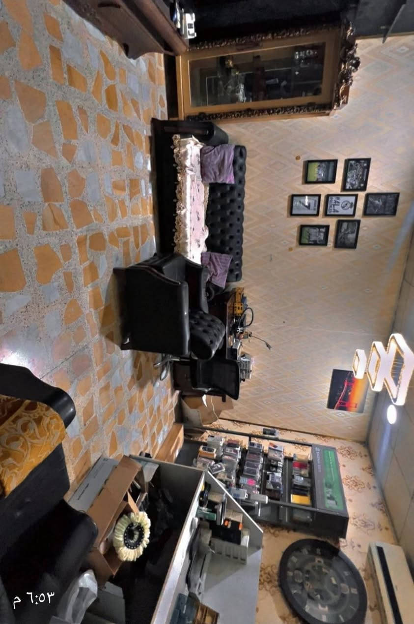 للبيع محل صيانه واجهزه موبايل مستلزمات موبايل 
عنوان.. عين كاوا .. شارع المنتزه 
رقم الموبايل.***********

نص مكتوب في الصور:
- ٦:٥٣ م
- ٦:٥٤ م
- حمودی
- ٥ صور • ١ سبتمبر ٢٠٢٦
- حمودي
- حمودي ٥ صور • ١ سبتمبر ٢٠٢٦ ٦:٥٣ م