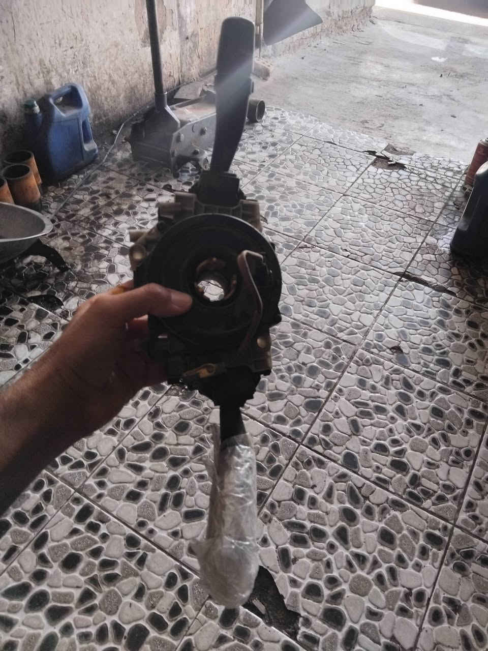 اخوان سلام عليكم ضفيره توكسان ٢٠٠٧او٨او٩ ترهم خليحي اوامريكي تشتغل ٤سلندر او ٦سلندر  نفسها  الضفيره من قاعده الفيوزات الخارجيه ونتا راجع لحد الدعاميه الخلغيه والبكلايتات بدون اي نقص ولاجطل ولازلغ فيش كامله حتا قبق العبوه وفيشه الفيت بم  اخت ااجديده سعرها ١٥٠ الف  وعكرب ستيرن توكسان  زراك ولايت واشاير خليجي ب ٣٥ وفان تبريد توكسان معا الكتف وماطور البوابه ب ٣٠ الف  ومكينه ٢٧٠٠ توكسان ٦ سلندر سلندر ب ١٥٠ الف قفلها من الاخير  بغداد العبيدي شارع ٢٠ معمل الغاز واتساب ***********
