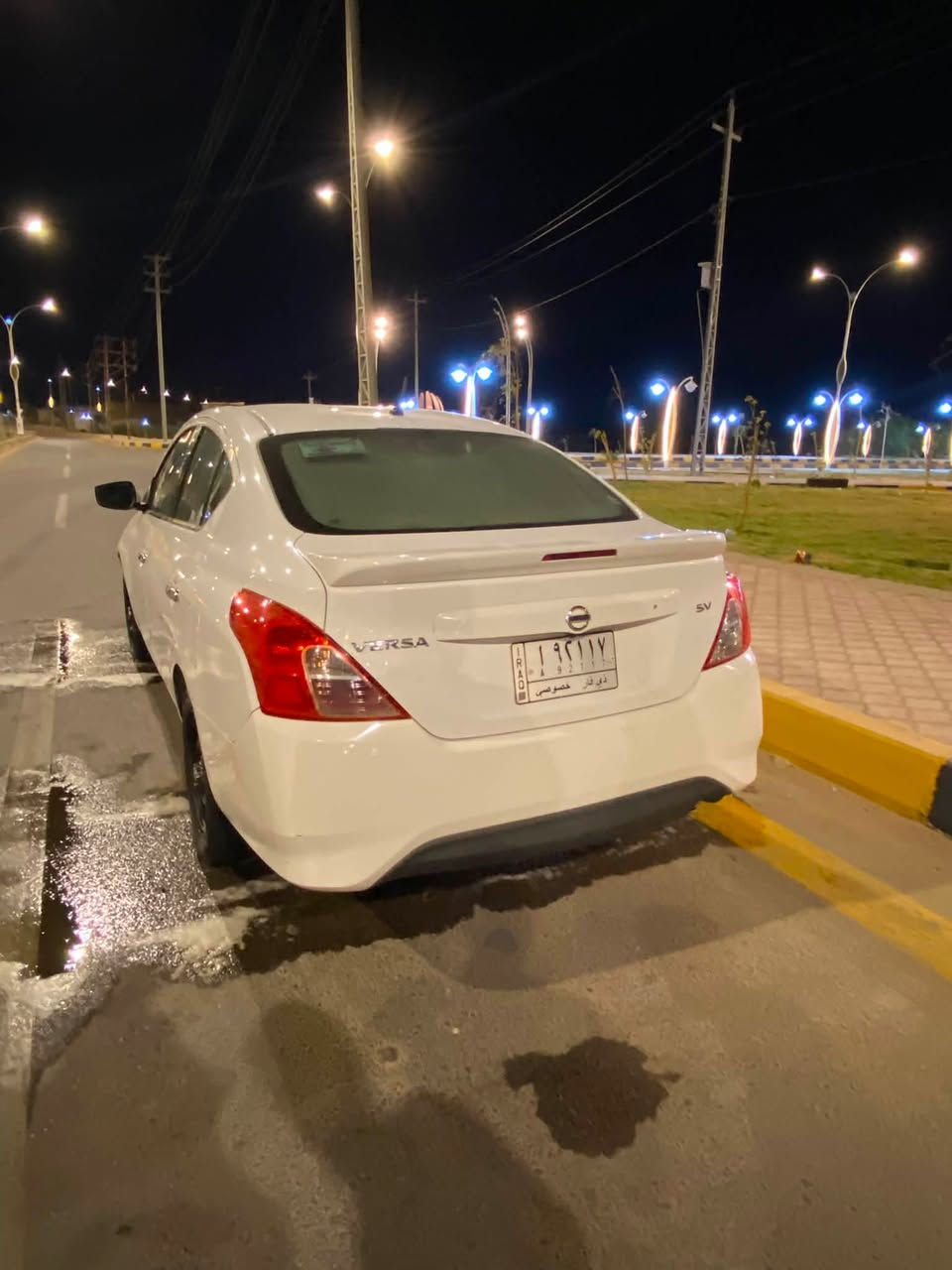 نيسان مديل 18 فيرسا.
السياره. جاهزه للخير مكينه كير حداديه. ما بيه نقص 

تبريد ثلج 

بيه فقط. جاملغ الامامي صبغ 

وبيه بارد ملاحظات 

ناصريه مركز. 

السعر 85 وبيه مجال بسيط. 

***********
