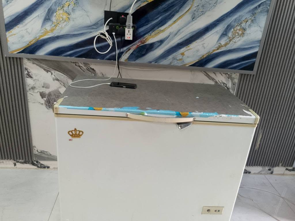 غراض بيت للبيع كاونتر مستعمل سبوع مترين ونص ومجمده 14 شرط وثلاجه 20قدم بلادي ميز طعام 6كراسي شراي على خاص او اتصال *********** كركوك, العراق
