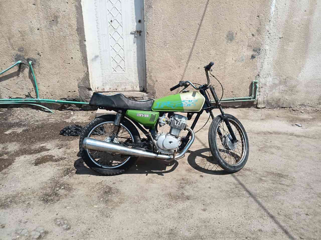 البيع سعر.  ٢٥٠.   ***********
