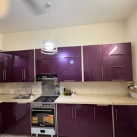 كاونتر للبيع hdf داخل المنيوم سطح مرمر طبيعي اخو الجديد نظيف جدا اي ضر...