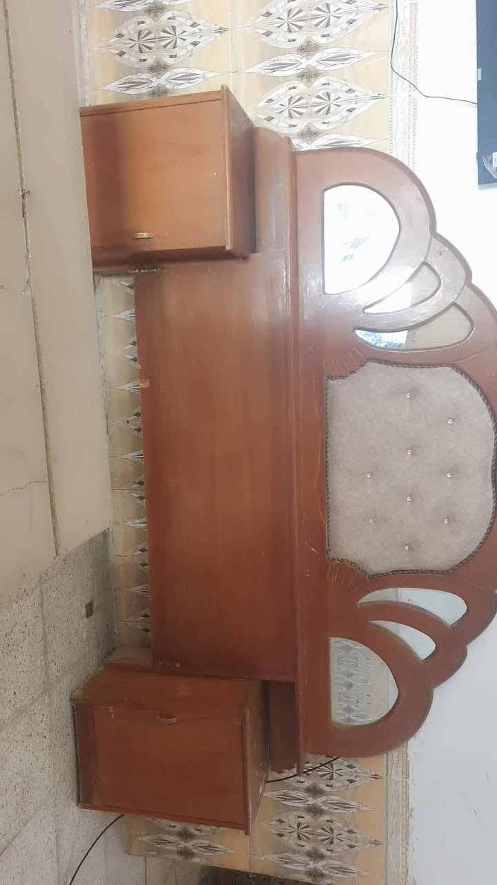 غرفه نضيفه مكاني الحمزه الشرقي سعر 200
رقم...***********

