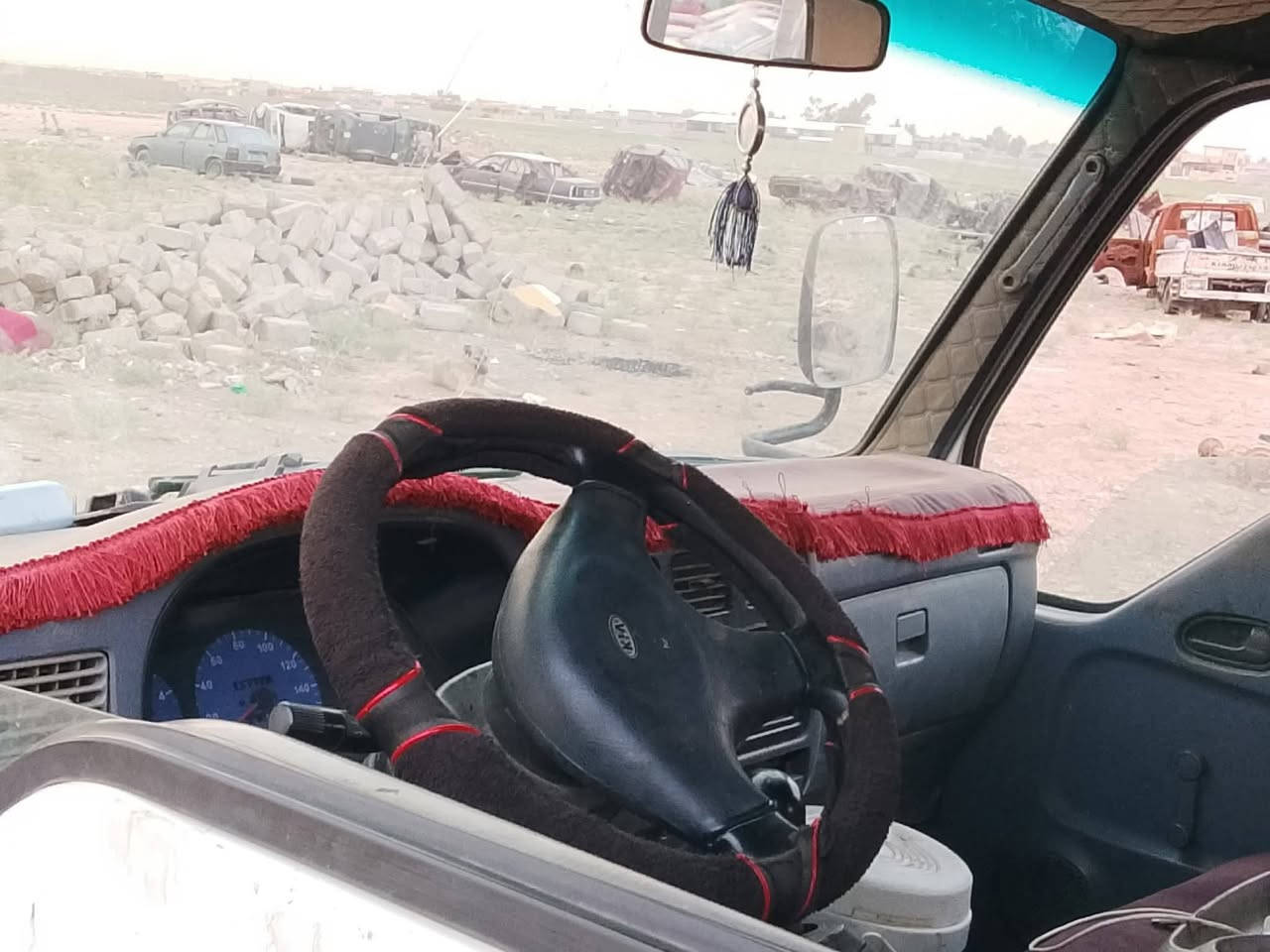 السلام عليكم
كيا فونتيره  دبل قمارة 1998 رقم نينوى انكليزي محرك بي نفخ شرط الكير والاكسن   شاصيه بي فطر ومصلح جه يمين يم طبله 
***********
***********
مكاني موصل بازوايا
