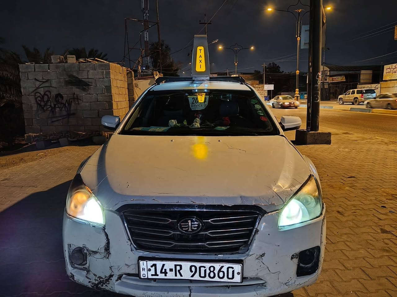 سياره فاو مديل ١٤ رقم بصره انكليزي باسمي تحويل ثاني يوم سياره كير جديد ومكينه توني مبدلها بس تنضح دهن كلولي الجبنه وانا ماعندي اصلح كمبريسر جديد مشتري عنوان ابو الخصيب السعر ٣٥ وبيها مجال *********** ابيع كوم حديد الشراي يتفضل خاص وبخدمته
