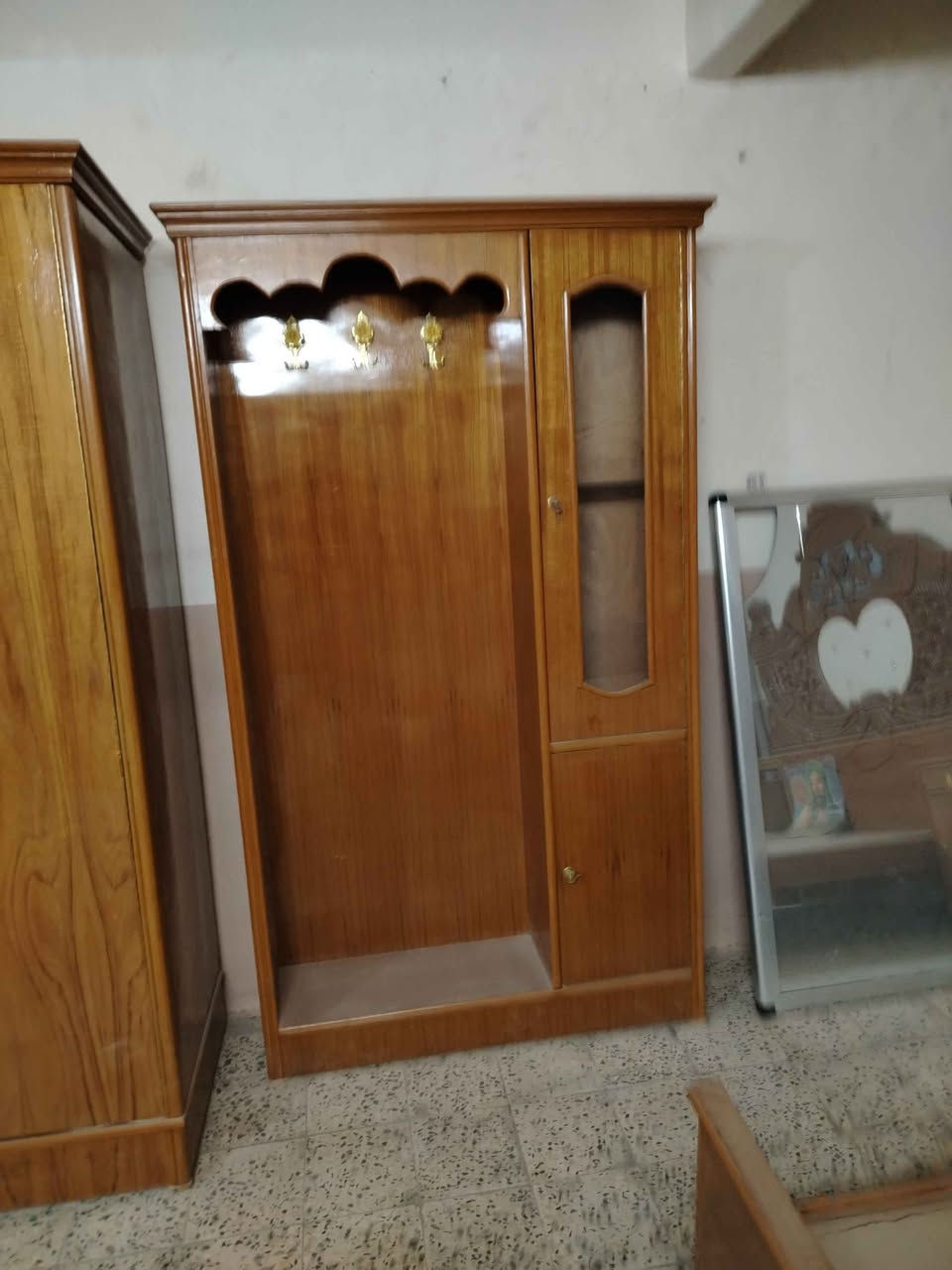 غرفه اخشاب للبيع جديده مامستعمله ولا يوم السعر ٩٠٠ اتصال على الرقم *********** بي واتساب النجف, العراق

