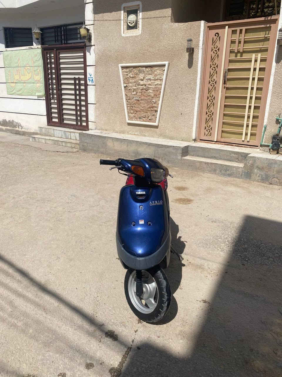 سلام عليكم الدراجه للبيع موديل 99 الدراجه نضيفه مفتوحه مره واحده عنواني كربلاء حي الشبانات الشراي يجي خاص عل واتساب هاذه رقمي ***********السعر 600 او بيهه مجال بسيط
