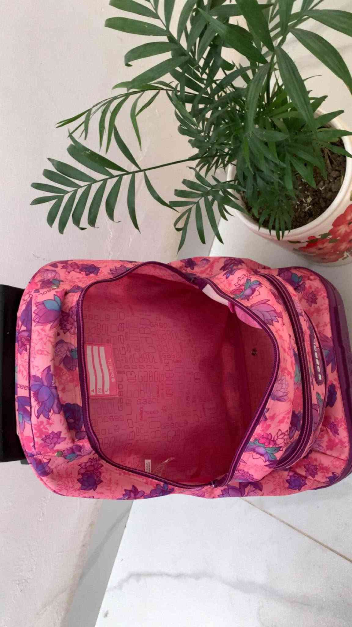 لۆک لۆک    ڕاقی و زۆر جوان بەدوایشتێکی باش ئەگەڕێیت و تاک بێت وەرە  ئەمە بکڕە  مارکەیە بازاڕی نیە زۆر قایمە    تایەکانی خەفیف نیە  بەقوەتە ٦ساڵی پێ بەڕێ ئەکەیت زۆر کەم بەکارهاتوە  حسابی لۆکی بۆ بکە 

هەرکەسێک ویستی پەیوەندی بکات&& *********** السليمانية, العراق
