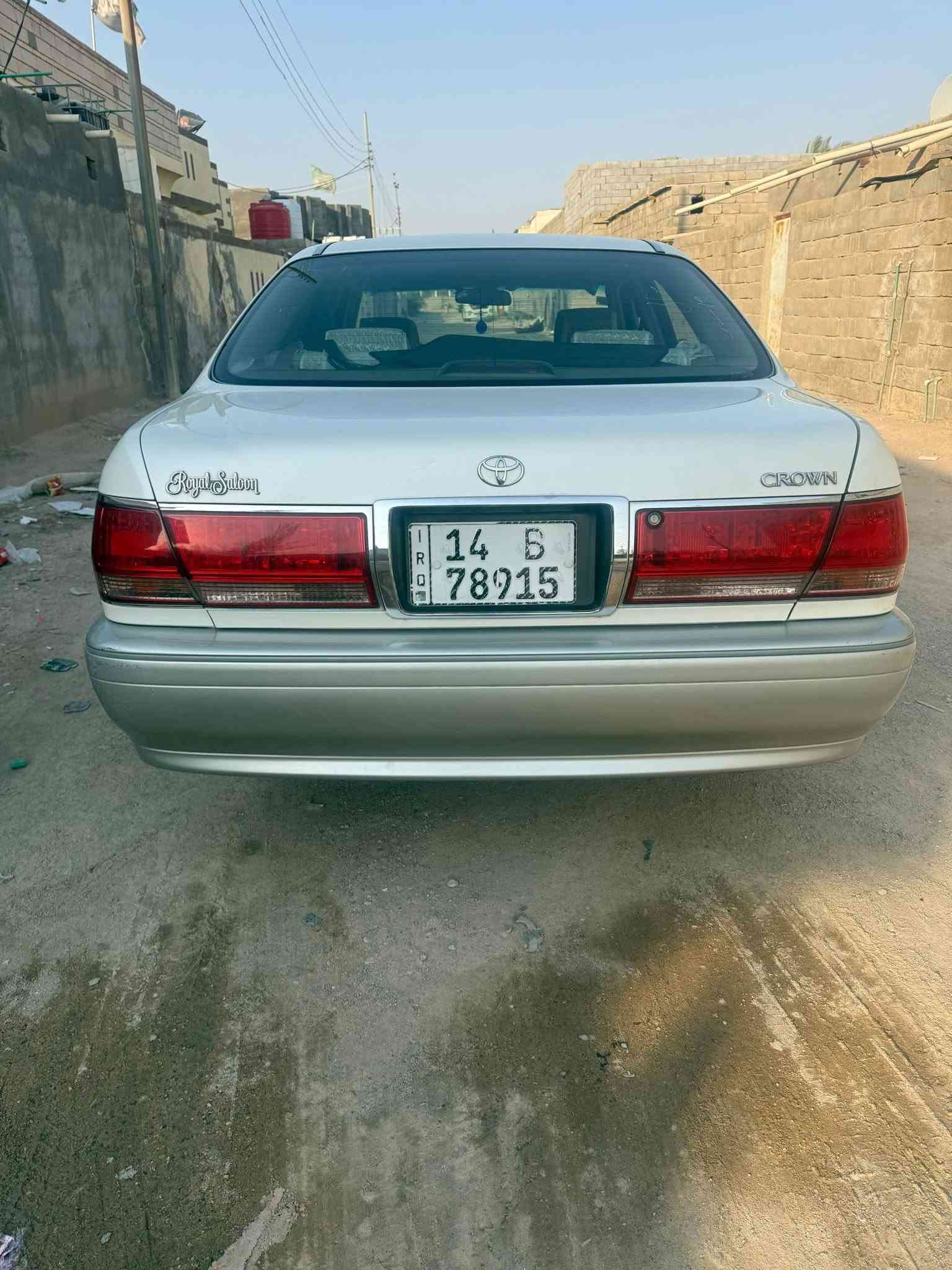 السلام عليكم 
كراون ملكه قرار 102 موديل 2002 للبيع مكفولة كفاله عامه عراق ويابان مكينه D4 الكبير شاصي 75 كشنات كهربائي 3 دكم برده خلفيه كهربائي
السعر 165 
العنوان بصره سفوان
للاستفسار ***********
