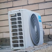 سبلت ١ طن • نظيف • قرب سوق المسطر