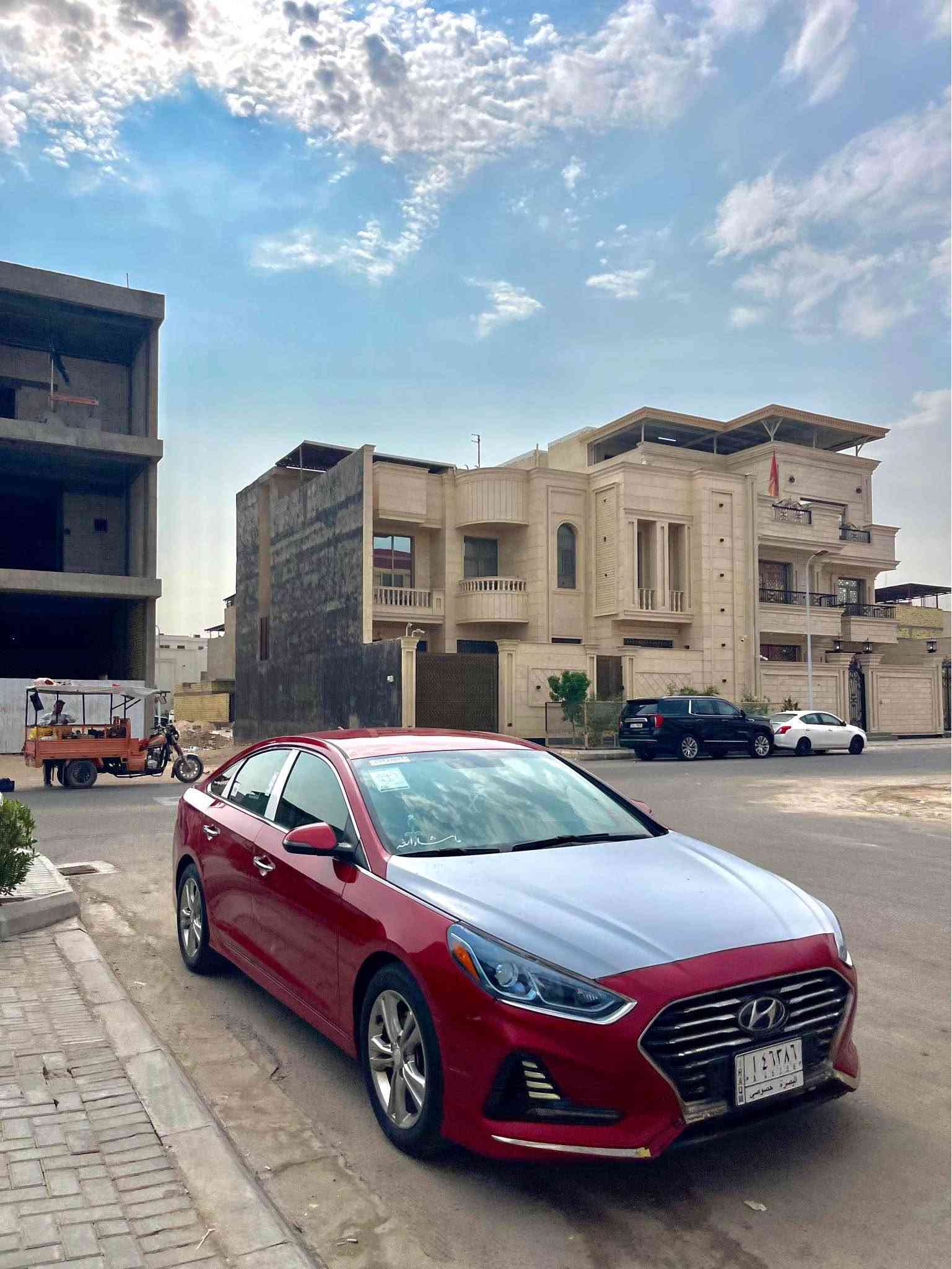 من رخصت الادمن المحترم للبيع هونداي سوناتا 2018 وارد امريكي مكينه 2400 جديده برغي مامفتوح بيهه ماشيه 70 حقيقي فول مواصفات السياره بصمه ابواب بصمه تشغيل رادارات جانبيه كشن كهرباء شاشه كار بلي كامره دواره صندوك ذقي تدفئه بالكشنات دواخل بيجي وبيهه 3 انضمه قياده سبورت ونضام ايكو ونورمال السياره جاهزه من مكينه كير تبريد حداده طخم تاير حته سبيرها مانازل بجم كبس شركه ضربتهه من امريكه جنطه ومصبوغ الصندوك والجاملغات فقط باقي السياره كفاله رقم بصره تحويل ثاني يوم سعرها 110 ومكان السياره البصره ابي الخصيب *********** البصرة, العراق
