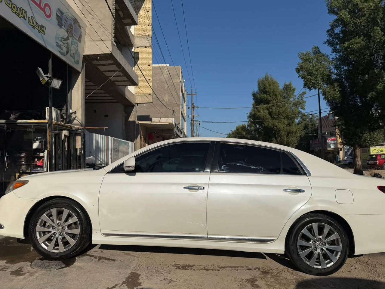 سلام عليكم 
اخوان افلون ٢٠١١ لمتد خليجي فول مواصفات 
فول مواصفات 
ماشيه ١٦٠ الف كم حقيقي 
كير محرك تبريد مكفولات 
بيها قطعتين تبديل بلاديات شركه 
باب خلفي 
وجاملغ امامي 

وبيها صبغ قطّعه وحده جاملغ امامي أيمن صبغ فقط 

بيها كتاب تضليل 
ورقم بغداد باسمي 
مكاني بغداد 
***********
السعر
