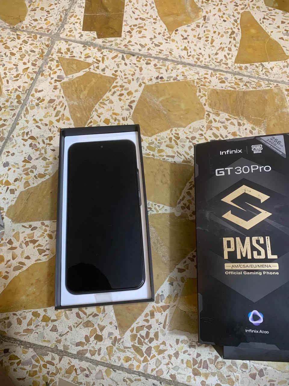 سلام عليكم جهاز للبيع مكان بغداد البلديات ***********

نص مكتوب في الصور:
- Infinix GT 30 برو 30 pro · أتابع
- Tlemçani Amine · 5 ي ·
- تعرف على الوحش Infinix GT 30 Pro الموجه للGamers 👇
- • ⚙️ المعالج: Dimensity 8350 (4nm)
- • 🧠 RAM: 12GB قابل للتوسيع حتى 24 GB
- • 💾 التخزين: 256GB
- • 🔋 البطارية: 5500mAh
- • ⚡ الشحن: 45W Fast Charge
- • 📱 الشاشة: AMOLED – 144Hz
- • 🎮 Gaming Triggers: أزرار جانبية للألعاب
- • 🚀 الأداء: تشغيل PUBG حتى 120FPS
- • 🛡️ ضمان سنة كاملة
- • prix 63000 da