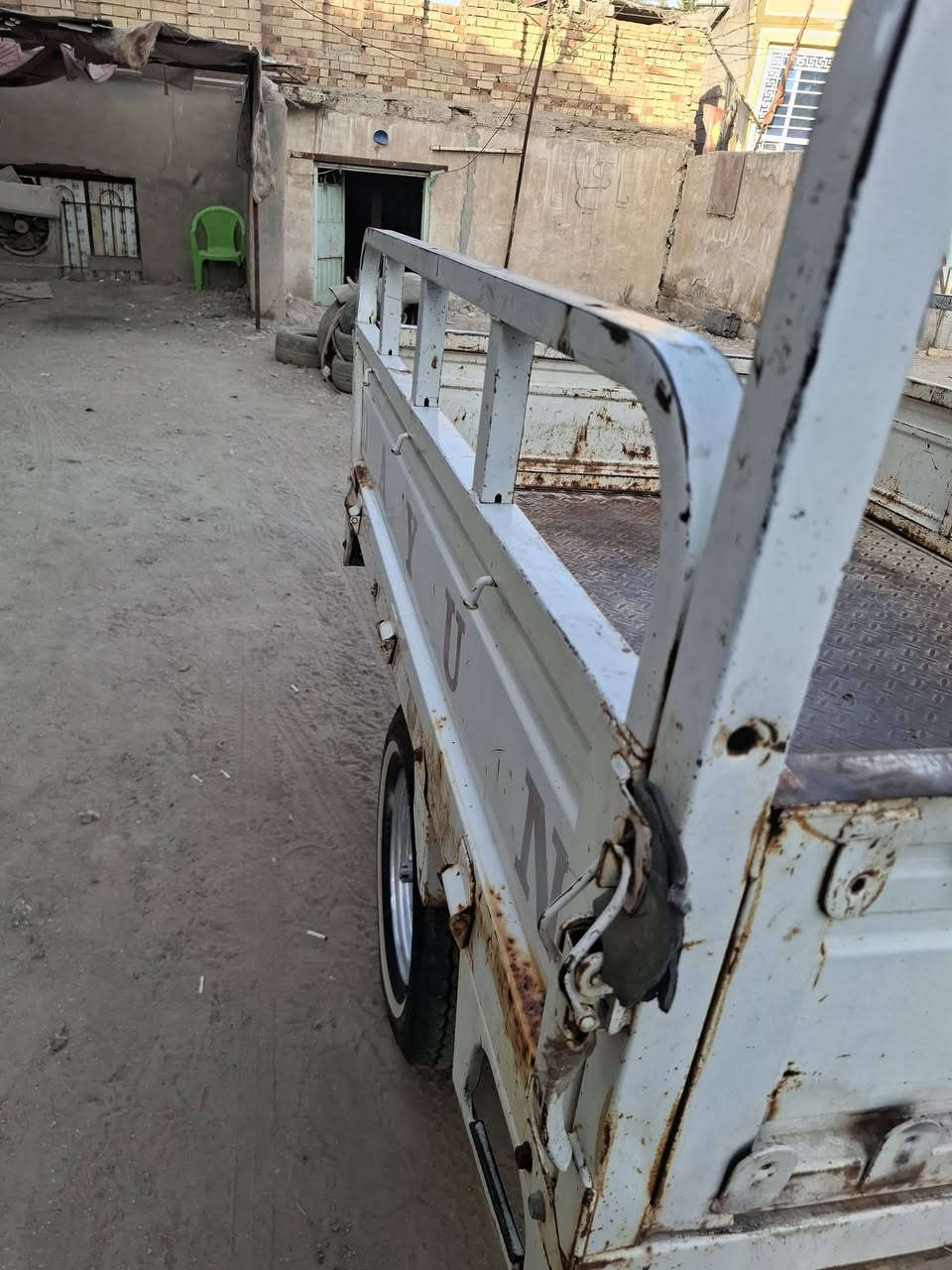 السلام عليكم اخوان هاي موديل ١٧ ستوته جاهزه وتخبل اصولي سعرها مليون و٧٠٠ وبيها مجال  مكاني سوك الشيوخ كرمة بني سعيد 
هذا رقمي متواجد واتساب ***********
