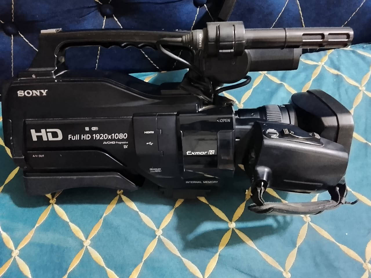 كاميرا SONY. 2500
للبيع 
بغداد

***********

