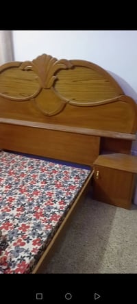 غرفة نوم 7 قطع نضيفه بس كاصين باب من الكنتور  ب175 وبيها مجال كونفيره ...