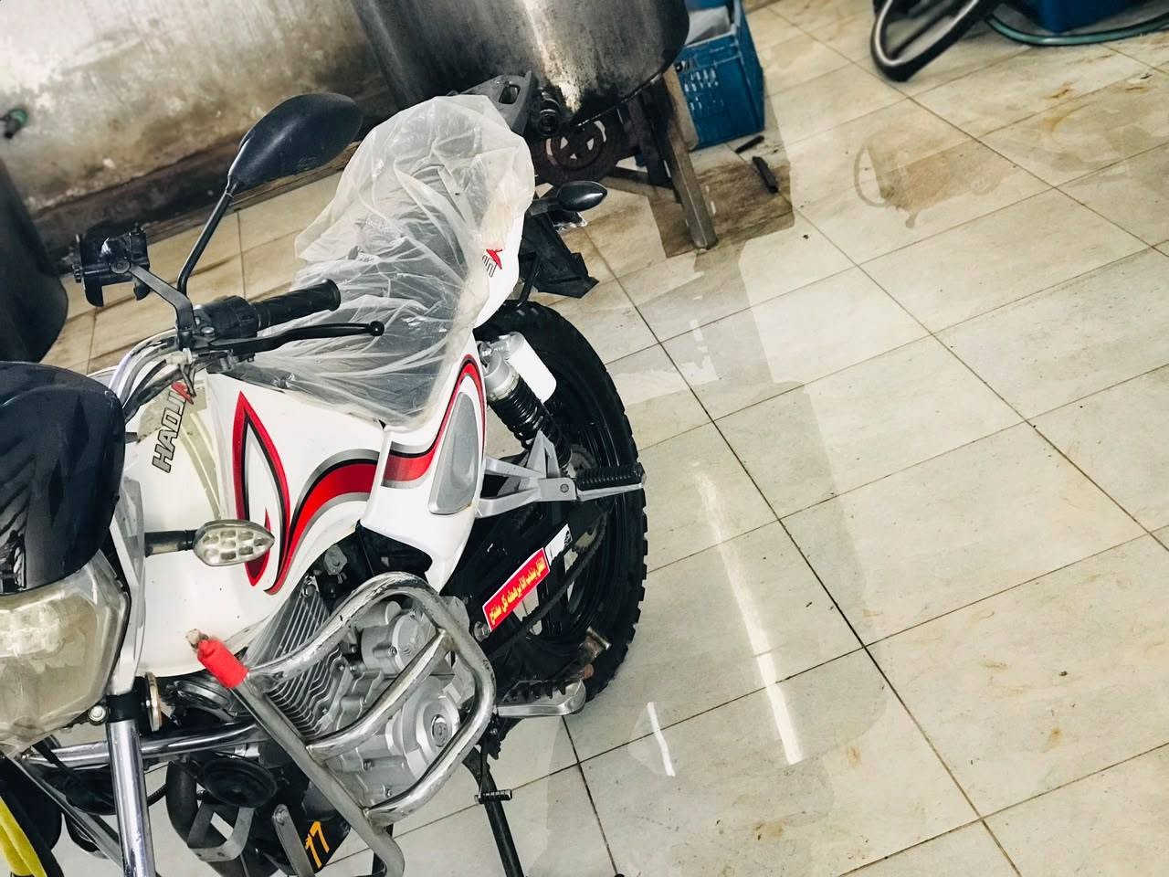 سلام عليكم دراجه البيع سنكي موديل 21 محرك ما مفتوح محرك 150 نضيفه صوت اخرس سعرها 950 وبيها مجال الشراي ***********
