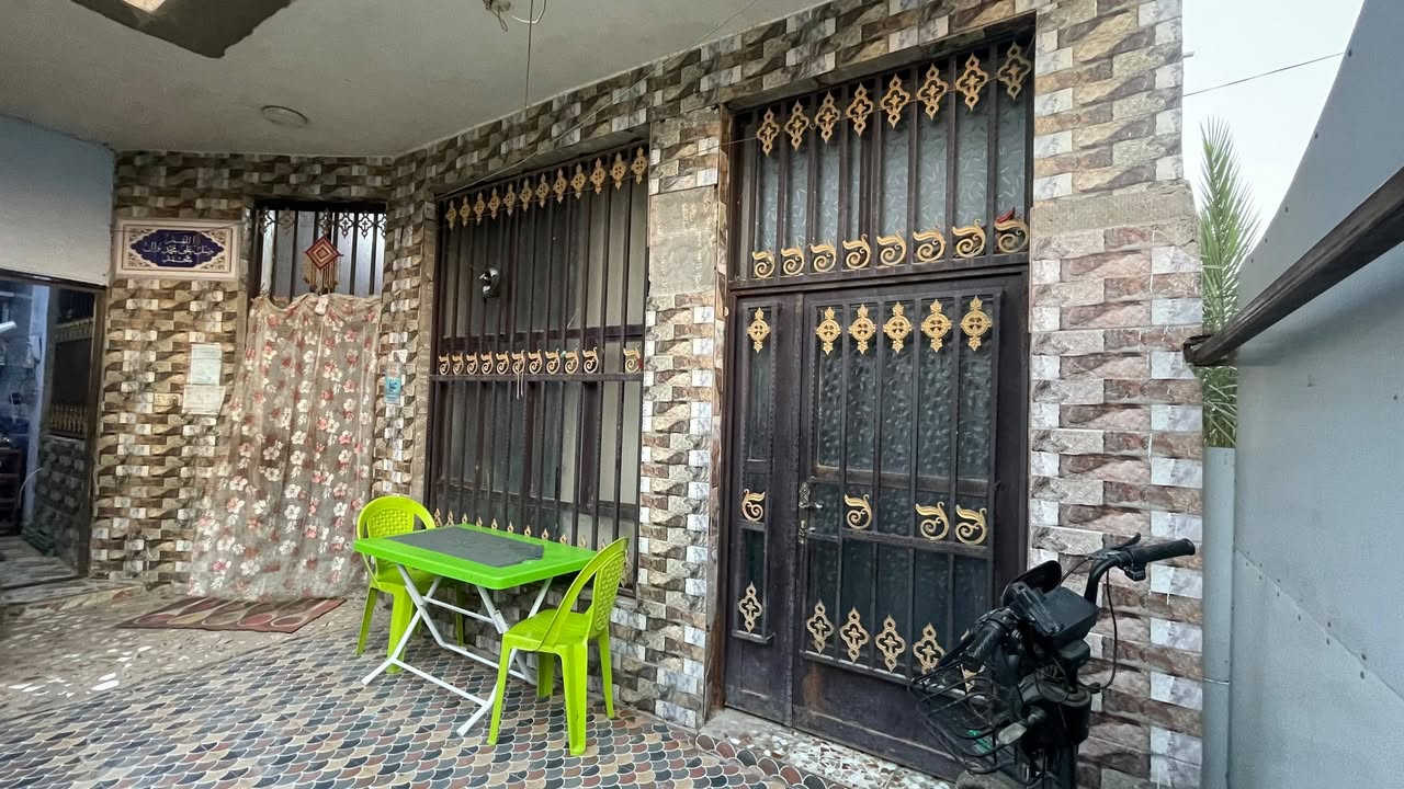 مشتمل طابقين للبيع طابو صرف ركن مساحه 120م مربع ثاني بيت من شارع 80 بناء حديث يتكون اربع غرف نوم واستقبال وهول ومطبخ وصحيات عدد ٣ العنوان حي العسكري شارع 80 مقابل مول زيد السعر 160و قابل للتفاوض
*********** ***********
مشتمل طابقين للبيع طابو صرف ركن مساحه 120م مربع ثاني بيت من شارع 80 بناء حديث يتكون اربع غرف نوم واستقبال وهول ومطبخ وصحيات عدد ٣ العنوان حي العسكري شارع 80 مقابل مول زيد السعر 160و قابل للتفاوض
