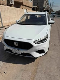 للبيع MG ZS 2021 ماشية 28 الف السيارة مكفولة ما عدة دعامية امامية مو ح...