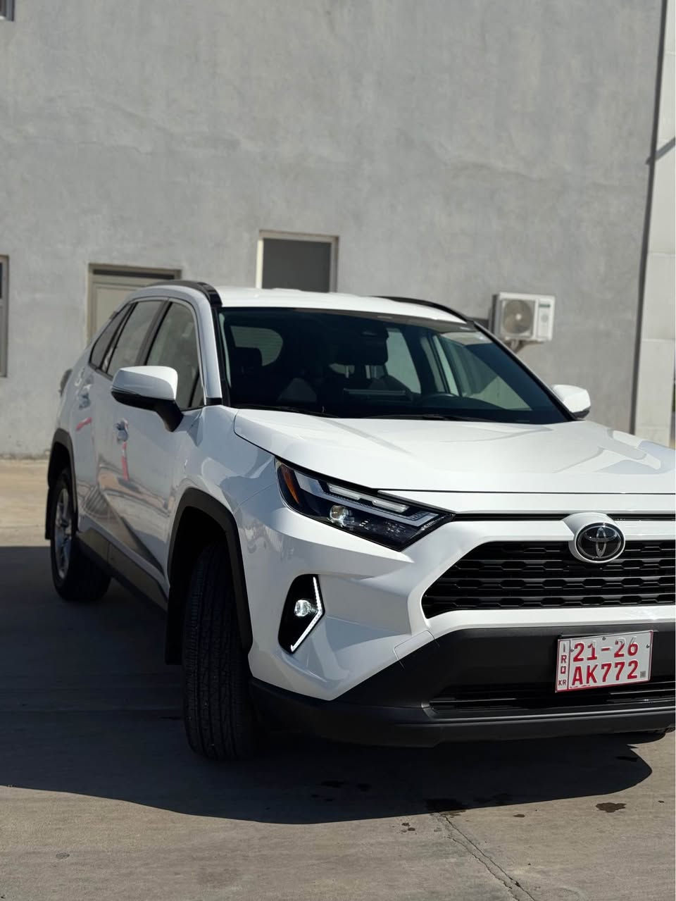 تويوتا رافور ٢٠٢٥ هايبريد 
مواصفات LE امريكي ، ماشيه 6الف مايل
دبل اكسل AWD  ، تبريد خلفي ، مكينه 2.5 ، كاميره خلفي ، حساس ، رادار ، لايت زينو ، بلاجكتور ، ABS , تحديد سرعه گيج إلكتروني ، گير و محرك شرط ، سياره نظيف جدا  سياره بجم كبس ماعدا جامبلخ خلفي صبخ  وشبر تعديل باب نفر امامي، سياره مابيها خدش واحد ، سياره سويتلها فحص و هزه 100% سياره جاهز للرقم و مجالها للرقم شهرين ، لأي استفسار اتصل *********** دهوك, العراق
