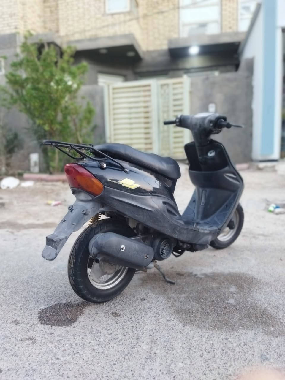 سلام عليكم 
بيجي للبيع بعده بتراب الحاويه بعده اخت الزيرو جيب مصلح مالتك وفحص كلشي شغال اشاير وعداد ونهضه ومعدل ونعومه كامله ما نقصه اي شي الدراجه مضلومه بالصور السعر ٥٧٥ وبيه مجال مكان ناصريه مركز الشراي يراسلني او يتصل ***********
