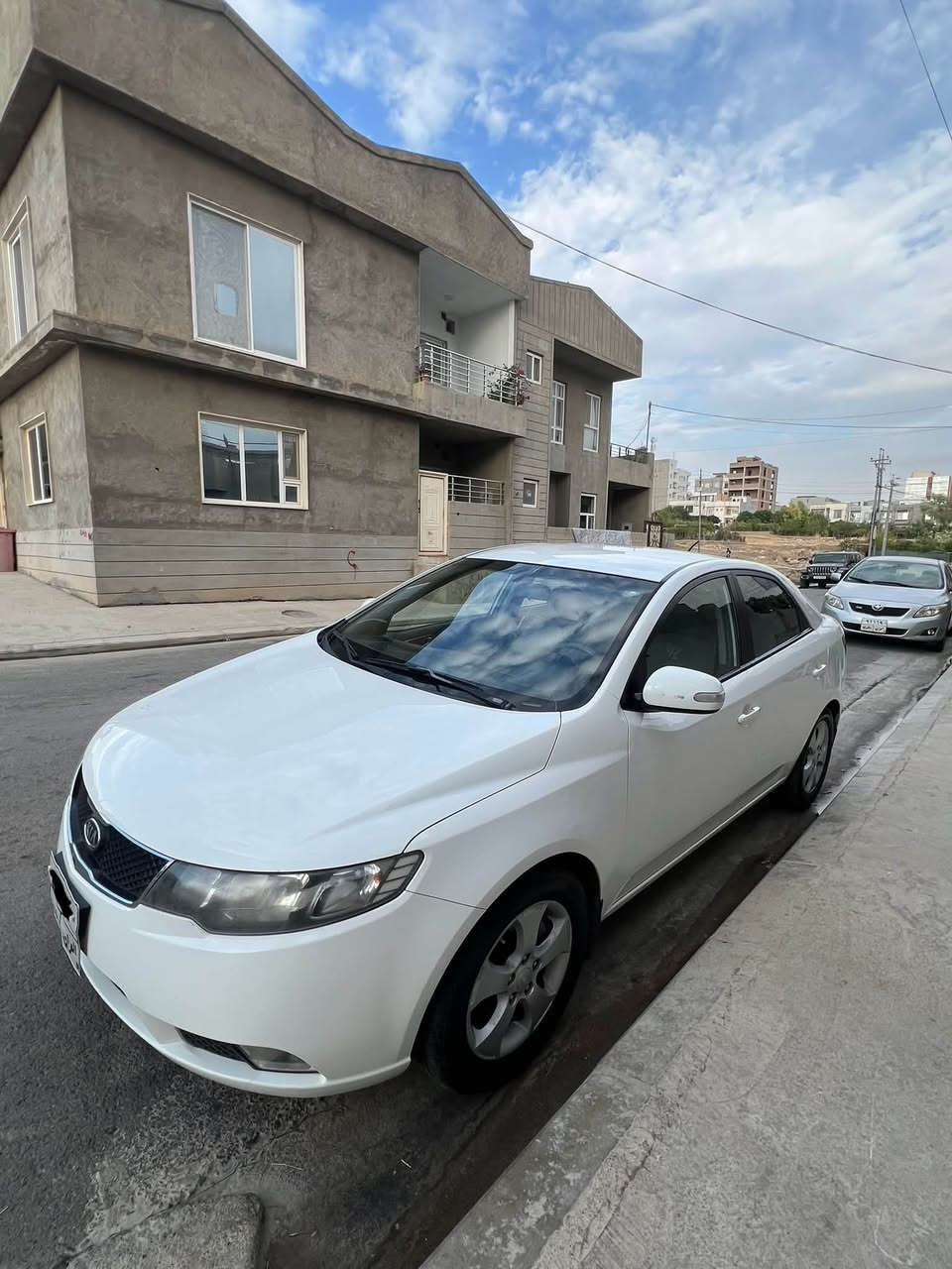 kia cerato 2010
‎کیا سیراتو گیر عادی مودیل 2010 بی‌ ده‌عم و سبخ
گیرو ماکینه شه‌رت و نه‌فه‌کری 
ئیک ته‌عدیل ده‌رگه‌هی نه‌فه‌ری سینگی
جام که‌هره‌بای چار تایره جدید
 ره‌قه‌م سه‌نه‌وی که‌فن 
غرامات--2.5 دو وه‌ره‌قه‌ و نیف
سعر--- 88 و مجال 
ره‌قه‌م‌موبایل کوره‌ک----واتسئاب
***********
عنوان--- دهوک
