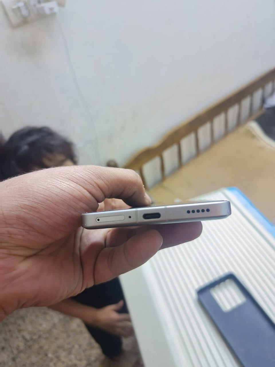 شاومي 14 تي برو 
الجهاز بحاله الوكاله 

Xiaomi 14T Pro

• شاشة AMOLED مقاس 6.67" بدقة 1.5K وتردد 144Hz

• معالج MediaTek Dimensity 9300+ الرائد

• كاميرات Leica: 50MP + 50MP + 12MP

• كاميرا أمامية 32MP

• بطارية 5000mAh / نسبه البطاريه 93

• شحن سلكي 120W + شحن لاسلكي 50W

• مقاومة ماء وغبار IP68

• بصمة مدمجة بالشاشة + سماعات ستيريو Dolby Atmos

السعر : 525 او مراوس  

رقمي متواجد 

مكاني بغداد الحريه  , ***********
