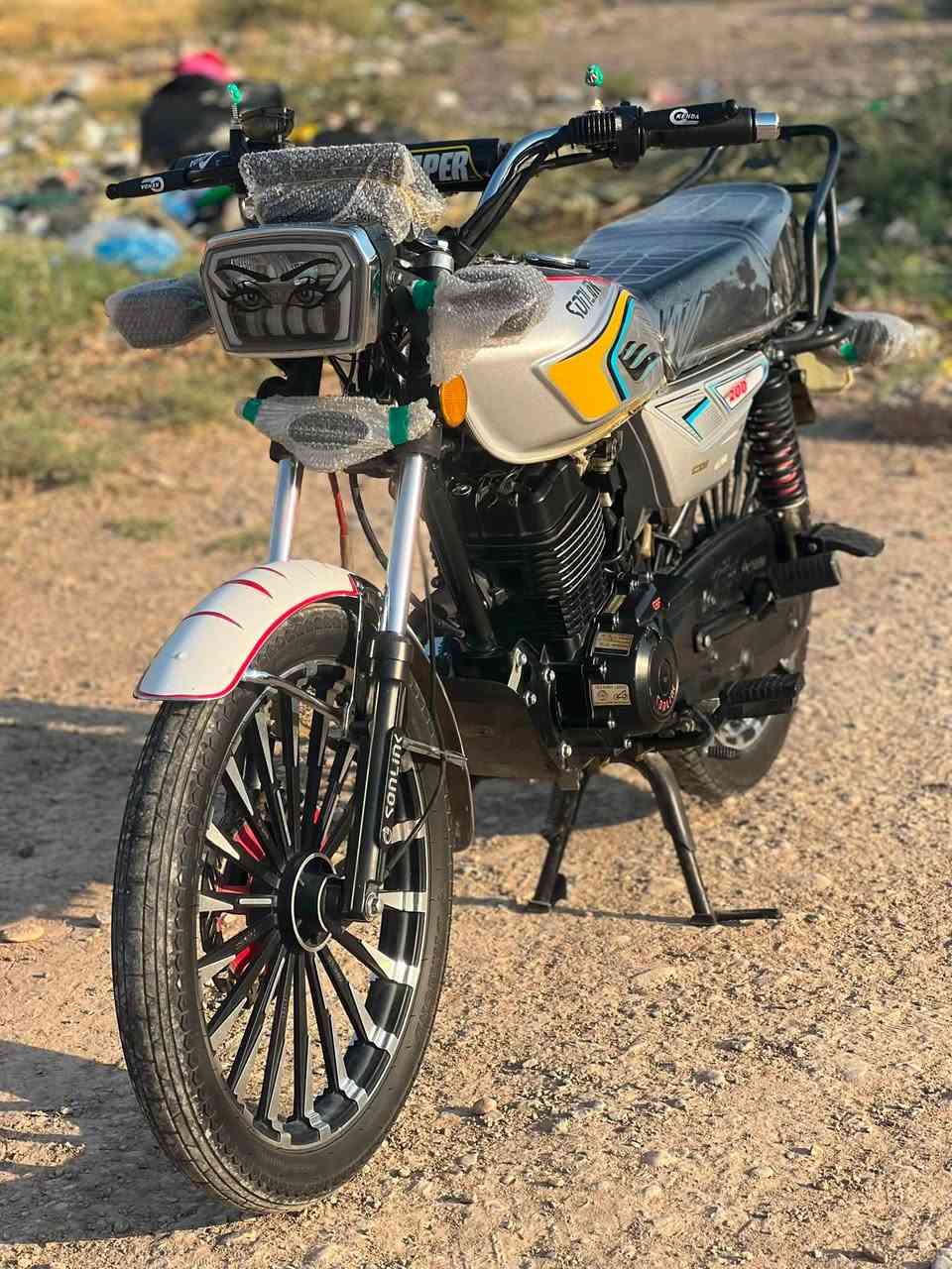 سيڤان 2025
محرك اسود
ظاغطة وزنجيل CBF
السعر850 بي مجال حك الجيه
العنوان ديالى ابو صيدا 
الرقم  ***********
