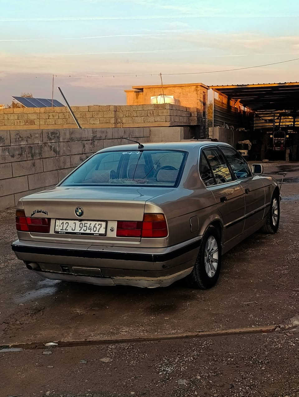 BMW520
سياره جاهزه ما يعوزها كلشي 
فتحت سقف 
توتير جديده 
صدر جديد 
كهربائيات كلها شغاله 
رقم نينوى انكليزي 
گير محرك شرط 
اكسن شرط 
اليساره نضيفه ما يعوزها كلشي 
السياره بسمي 
ثاني يوم احولك 
السعر 50وبيها مجال 
الرقم ***********
الرقم ***********
