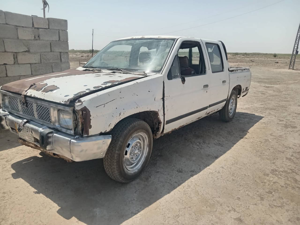 السلام عليكم نيسان للبيع موديل 91دبل قماره رقم ميسان السعر 25بيه مجال مكلف بالنشر لاستفرار رقم صاحب السياره ***********
