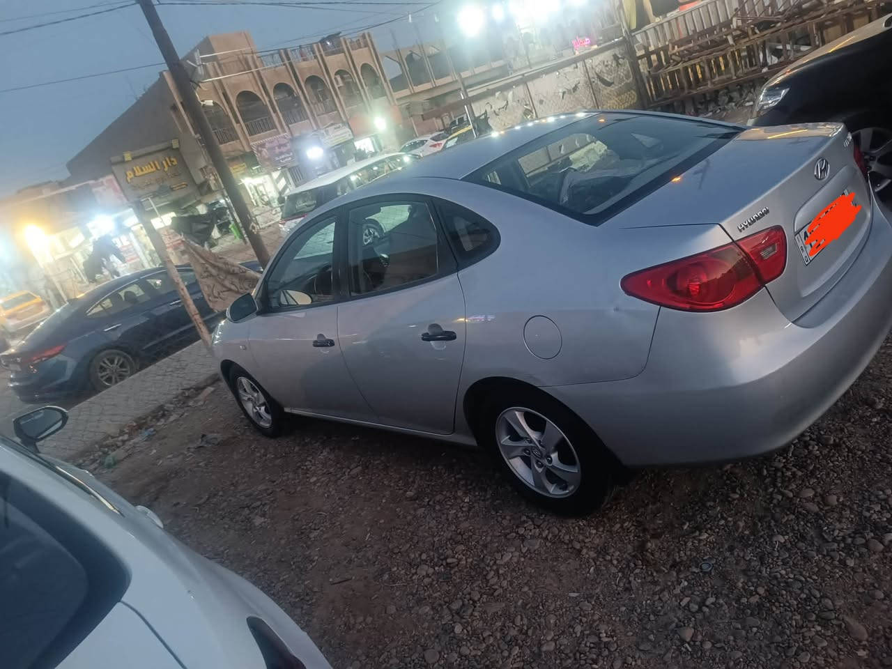 السلام عليكم
النترا ٢٠٠٩ خليجي 
محرك ١٦٠٠
بيها ٣ قطع تبديل بدون صبغ 
وبيها بارد جاملغ خلفي جهة السايق 
رقم بغداد بسمي هزة جديدة سنوية لل ٣١
صدر نضيف 
تايرات نضيفة 
تبريد شغال
فتحة سقف 
السعر ٨٧
هاتف ***********
مكانها البياع شرطة الخامسة

نص مكتوب في الصور:
- REDMI NOTE 11 PRO+ 5G