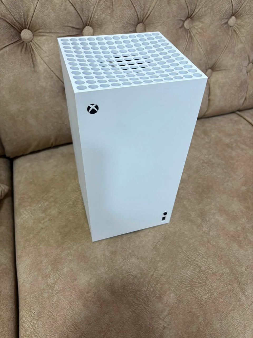 Xbox series X 
استعمال قليل اخو الجديد
مع كامل الملحقات 
السعر مراسلة خاص 
او الاتصال بالرقم 
***********

