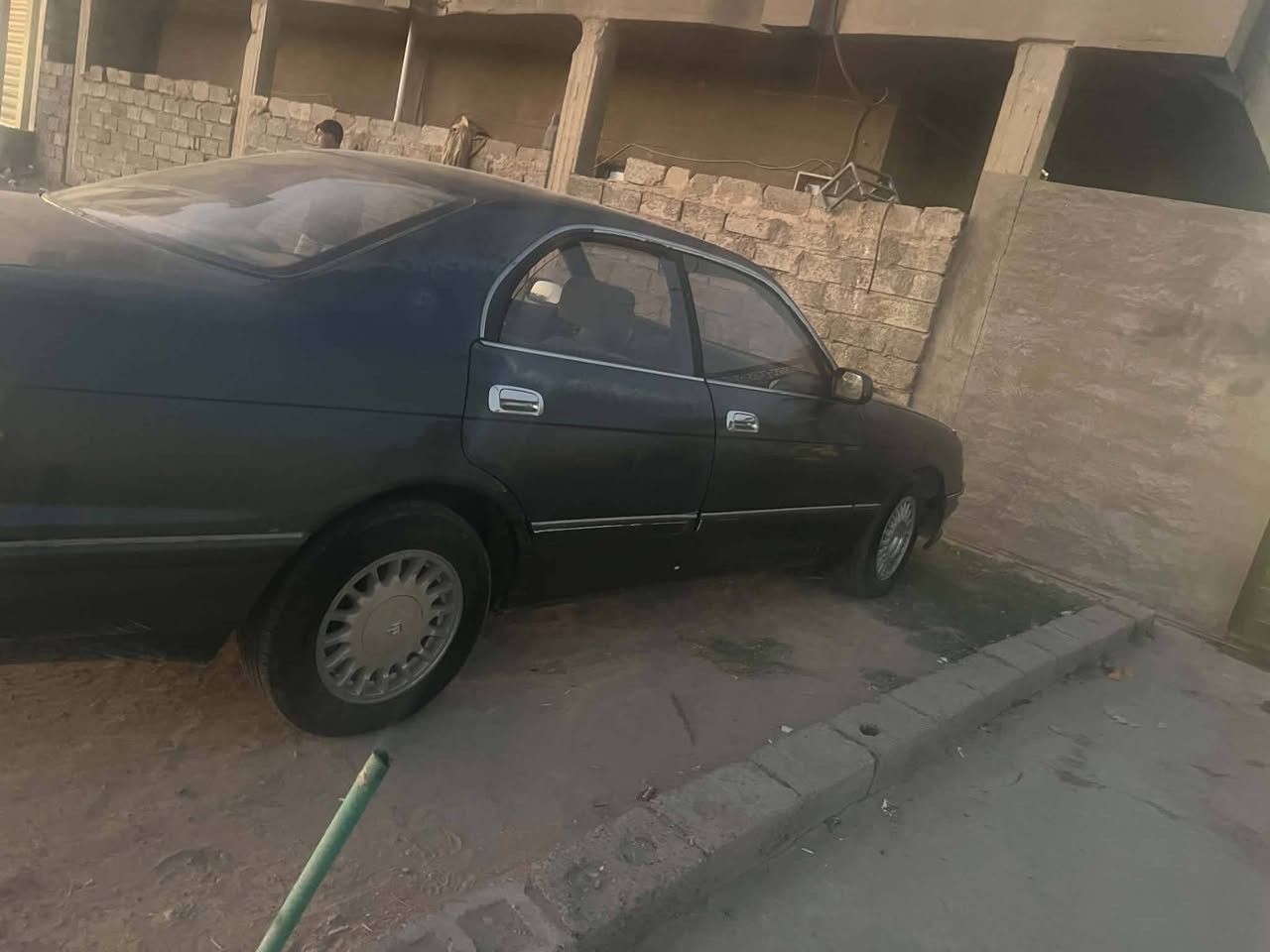 سلام عليكم للبيع كراون بطه منفصل ١٩٩٤ مكينه ثنين ونص و كير ذاك اليوم شادهن سياره خير من الله ترايك وين متريد السياره اصولي بدون كص ابلادي من كلشي بيها بارد بصيط بل جاملغ الخلفي اليسار السياره احله من اصور الله شاهد اصولي لحد يطبلي ايكلي السياره شبيها كصه السياره كل كصه ما بيها تجي شوف بعينك السياره معروضه ٤٠ وبيها مجال بسيط وترهم مراوس رقم انبار ***********بس اتصال ***********هاذا بس واتساب انهايته 4000 مكاني بغداد ابو غريب
