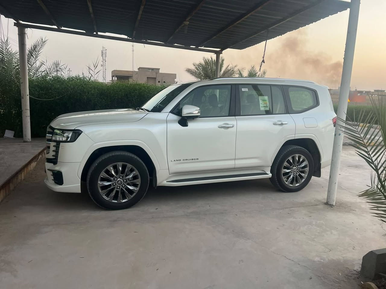 لاندكروزر بريم • ٢٠٢٤ • ٢٨٠٠٠ كم