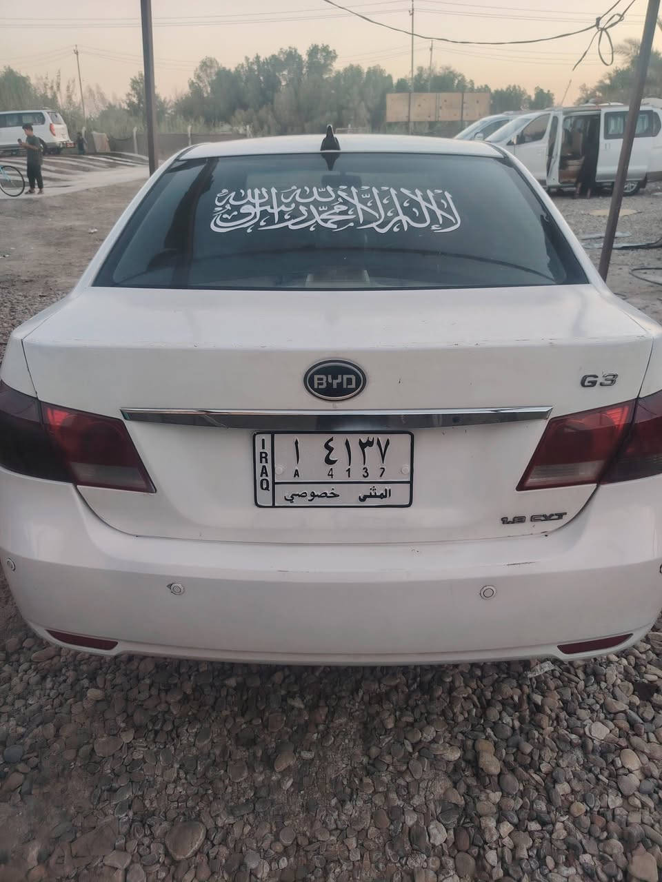 السلام عليكم بيوايدي مديل٢٠١٣ سياره بيهه صبغات موضحه بالفيديو كلهه محرك كير تخم تاير كهربائيات شغال السنويه نافذه ب24 مصفره غرامات السياره بسمي تحويل مباشر السعر 32 قفل غير متواجد عالفيس للتواصل *********** مكان السياره ديوانيه الحمزه الشرقي
