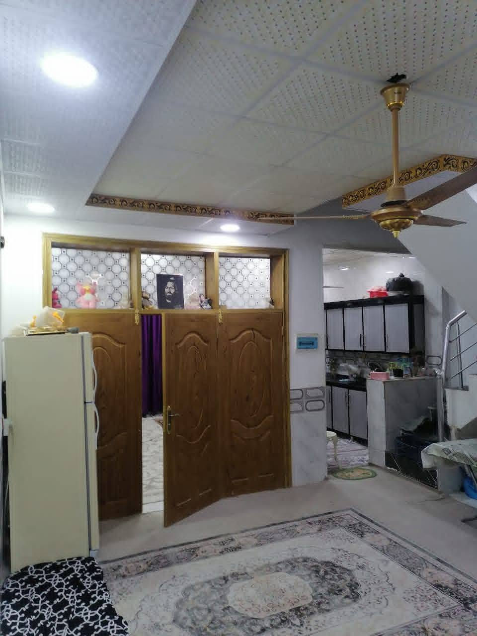 بيت 100 متر بل خط اول شرط
سعره 41وبيه مجال بلاش بلاش

موقعه... شارع المطار عمود 325 بيت جناي

ماء وكهرباء واتبليط الحد باب بيت طابو زرعي سند 25

نص مكتوب في الصور:
- ***********
