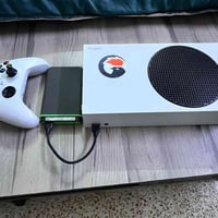 اكس بوكس سيريس S • ذاكرة ٥١٢ • هارد ١ تيرا