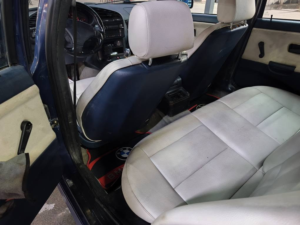 سلاو  ئەو سەیارە بۆ فرۆشتنە   جوری BMW320  مۆدیل 91
کامل کامل دەستکاری لە قوەت و بەرمەجە و هەموو شت 
مەکینە 25 سەغەر 
سکلێتەر کارەبای MS43 
سلایتە و تەبرید و دار و بەردی بە شەرتە  ناو غورقە  جلدی سپی نیلی بیلادی   تەبرید لە سلۆری   
شەرم دەکەم باسی  قوەت و ئەکسلی بکەم   غرامەی لەسەرە 8 وەرەقەو شتێک  دوای مەعاملە ئەگەرێنمەوە    
سبوغ عام بێ لێدران و چەکوچ  بۆ،جوانی کراوە سبوغی    مالەکە لە رسمەکەی جوانتر نەبوو نەتەوێ 
 تەحویل بە شەرتە   مشتەری نیت تکایە ناووە مەنێرە بێزارم مەکە تو خوا   نرخی 70 وەرەقەیە  
***********
*********** شقلاوة, أربيل
