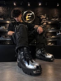 🔥 للبيع | Platform Gothic Flame 🔥 إذا تدور على حذاء يجمع بين الفخامة و...