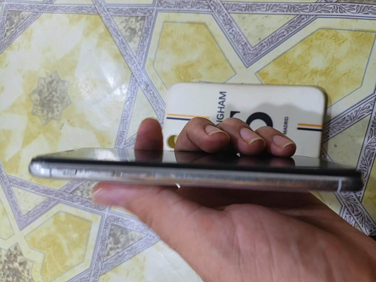 ايفون xجهاز نضيف مبدل شاشة فقط ذاكرة ٦٤ بطاريه ٧٥ ملحقات كيبل وحافضه سعر١٢٠ وبي مجال بسيط مكاني بصره هارثه رقمي ***********
