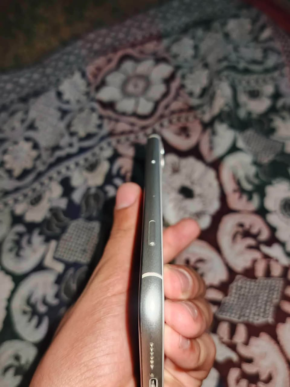 أيفون 11البيع جهاز نضيف بطاريه 91مرفوعه ذاكره 128جهاز يخبل رقم وبي وتساب ***********
