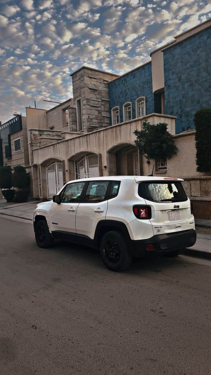 🔥 للبيع | Jeep Renegade Sport 2022 🔥

✅ موديل: 2022
✅ محرك 2.4 لتر
✅ دفع رباعي (4×4)
✅ وارد أمريكي
✅ عداد 90 ألف كم قابل لزياده
✅ الموقع: الناصرية
✅ ، شاشة، كاميرا خلفية، مثبت سرعة، بلوتوث، نظام ECO وTraction Control.

السيارة تم تصليحها تصليح نظيف، والفحص خير دليل، محرك وجير بحالة ممتازة، والسيارة استخدام مرتب وما تحتاج أي مصروف.

📍 الموقع: الناصرية
💰 السعر: 120
📞 للاستفسار والمراسلة على الخاص أو الاتصال.
***********
جيب رينيغيد 2022 نظيفة ومميزة بسعر منافس، والجاد يتفضل.
