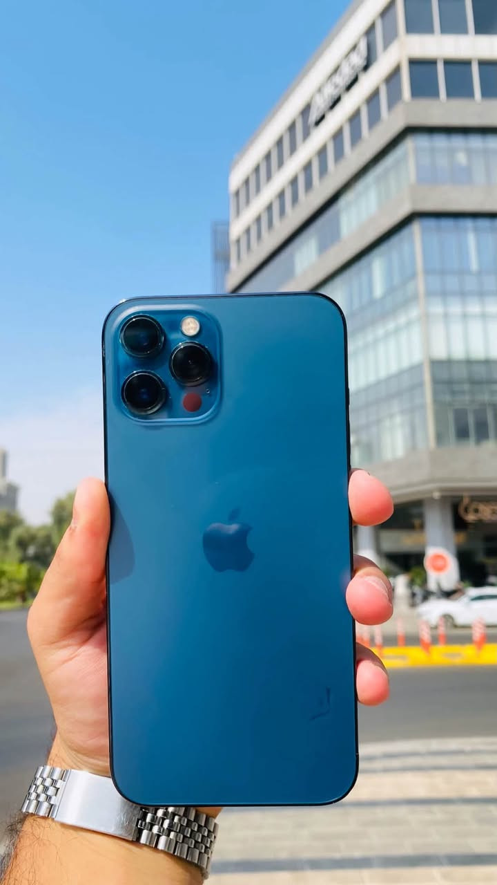 📱 iPhone 12 Pro Max | 256GB

🇮🇶 نسخة شرق أوسط

✨ الجهاز مرتب ومناسب للي يريد 12 Pro Max بسعر اقتصادي

🔋 البطارية مبدلة
📱 الشاشة مبدلة وبيها خط أسود واضح مثل ما مبين بالصور

💰 السعر: 350 ألف دينار فقط
🤝 **قابل للتفاوض **

📞 للاستفسار والتواصل:
***********
📲 اتصال أو واتساب

🔥 السعر محسوب على حالة الجهاز، والجاد يتواصل

نص مكتوب في الصور:
- 10:07 33 حالة البطارية والشحن رسالة مهمة حول البطارية تعذر التحقق من أن بطارية هذا الـ iPhone بطارية أصلية من Apple. قد لا تكون التفاصيل دقيقة تمامًا. لمعرفة المزيد الحد الأقصى للقدرة 100% هذا قياس لققدرة البطارية مقارنة بقدرتها عندما كانت جديدة. قد تتسبب القدرة المنخفضة بتقليل ساعات الاستخدام بين عملية الشحن والأخرى. أقصى قدرة للأداء الـ iPhone غير قادر على تحديد عمر البطارية. شحن البطارية المحسن للحد من استنزاف عمر البطارية، يتعلم الـ iPhone من عادات الشحن اليومية، بحيث ينتظر ولا يتجاوز 80% حتى يحين موعد حاجتك إلى استخدامه.
- 31 10:16 حول الاسم Iphone 55 إصدار iOS 27.0 اسم الطراز iPhone 12 Pro Max رقم الطراز MGDF3AA/A الرقم التسلسli F2LG75VV0D56 سجل تاريخ القطع والخدمة الأغاني 0 الفيديوهات 17 الصور 56 التطبيقات 2 السعة 256 غ.ب. متوفرة 226.96 غ.ب.