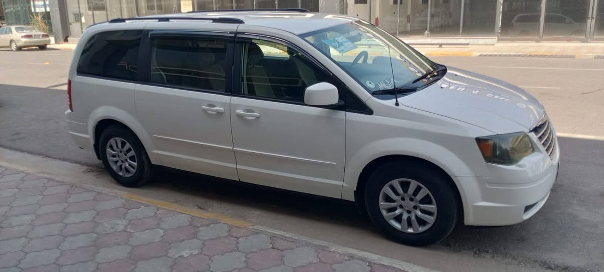 كرايسلر كرفان موديل 2008 تبريد 3قطع محرك كير بشرط صبغ اربع قطع بدون دواخل سياره جاهزه كهربائيات كلها شغاله السعر 95 وبيها مجال للاتصال ***********
